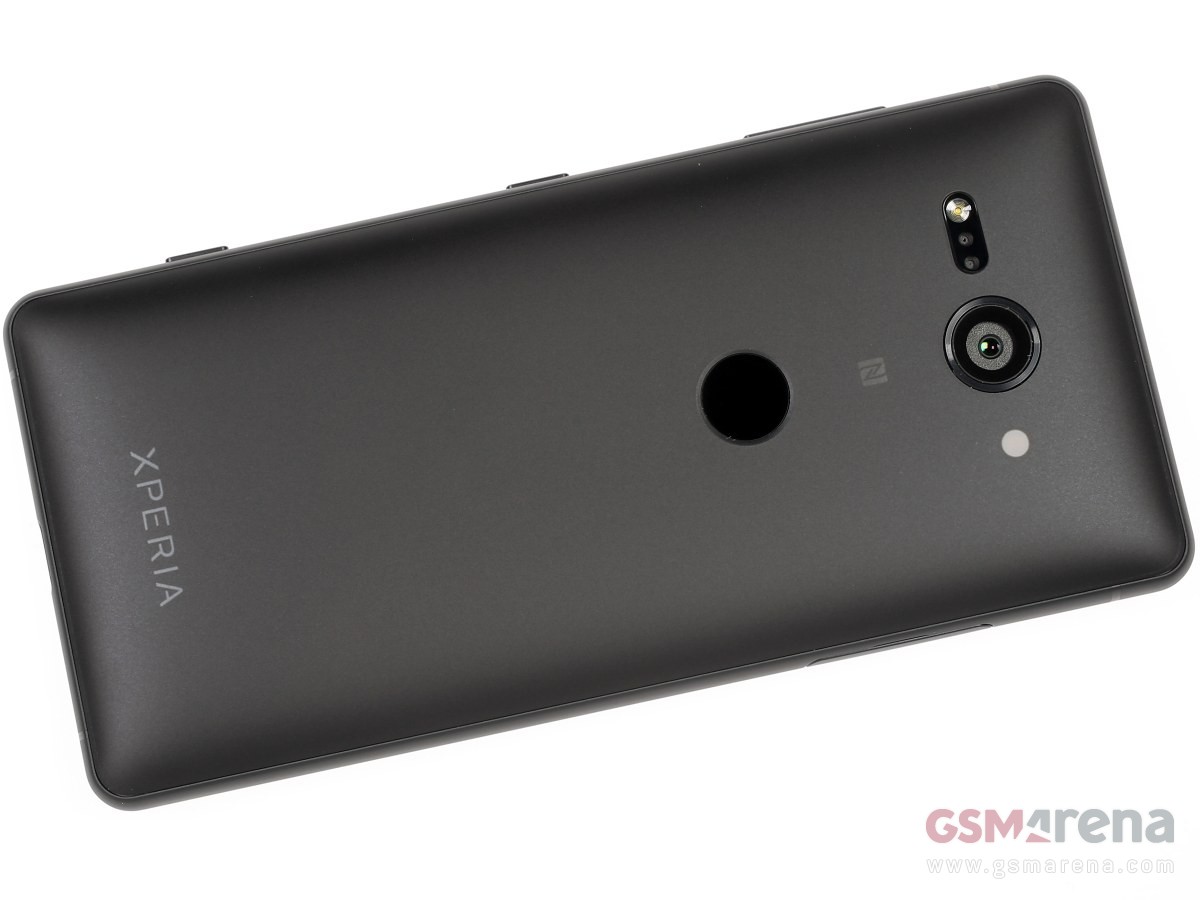 Sony Xperia XZ2 Compact 2