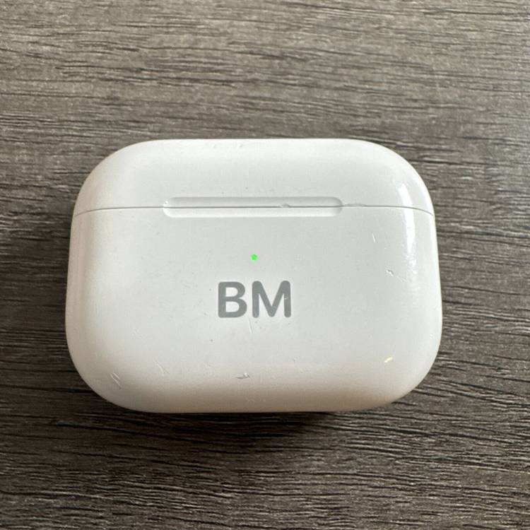 Apple MagSafe Charging Case for AirPods Pro - A2190 3