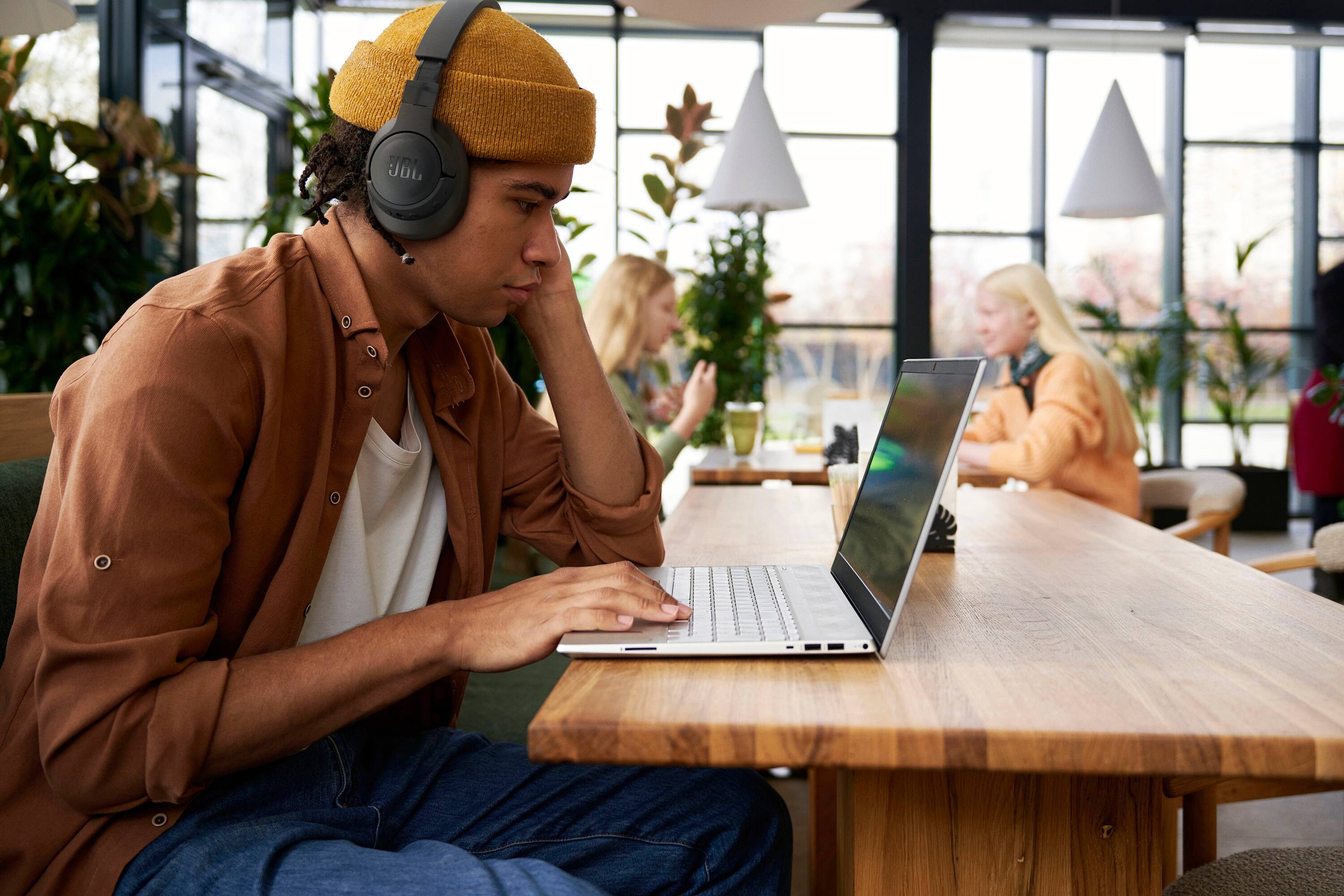 JBL Tune 770NC 3