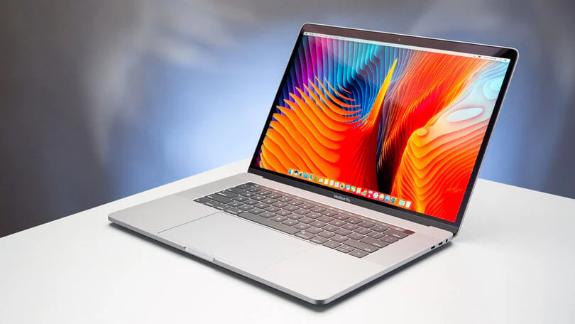 Apple MacBook Pro (15" 2017) 3