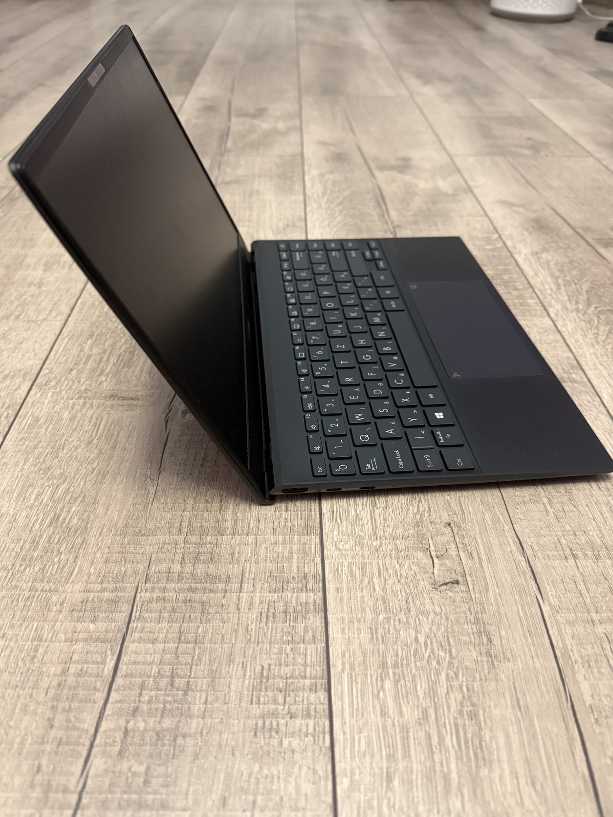 Asus Zenbook 13 UX325 (11th Gen Intel) 13.3"
