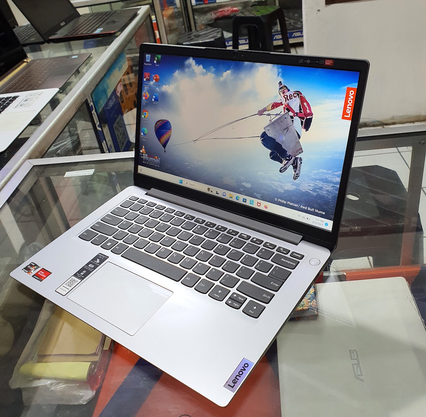 Lenovo IdeaPad 1 14AMN7 14" 2