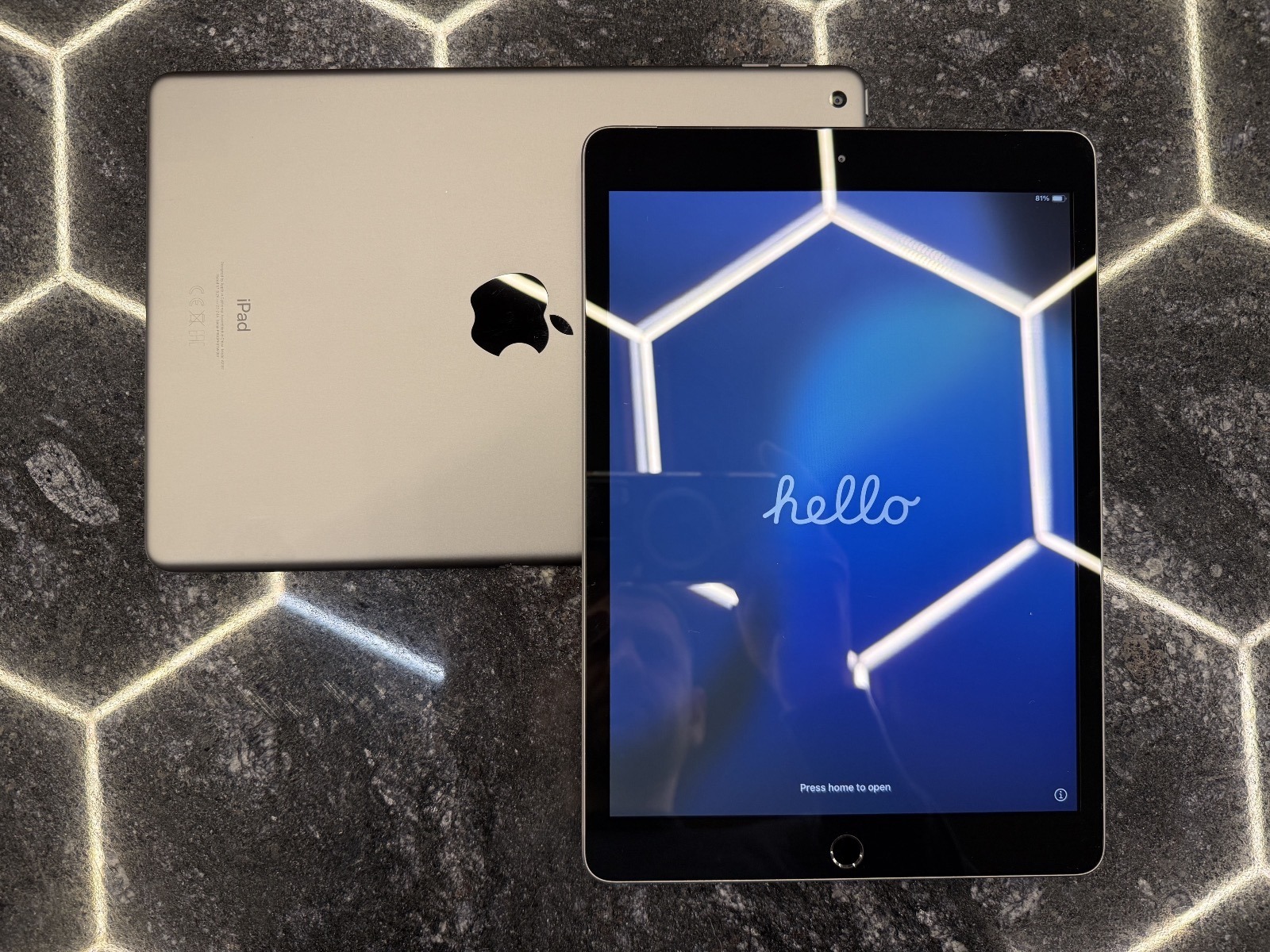 iPad 6th Gen 128GB(Gray)2018